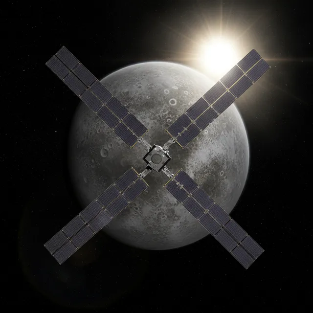 Sonde spatiale aux grands panneaux solaires devant la planète Mercure éclairée par le Soleil