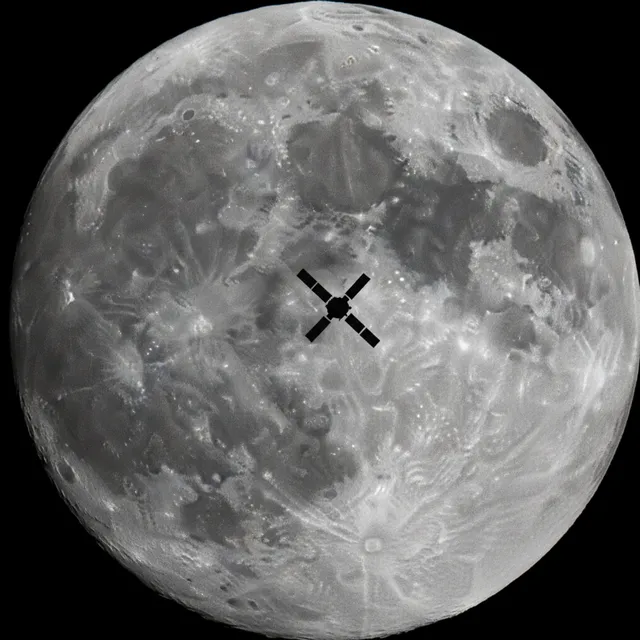 La silhouette en T d'une station spatiale en transit devant la pleine Lune cratérisée