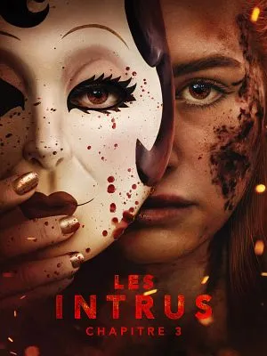 Affiche du film Les Intrus Chapitre 3 de Renny Harlin, un masque fêlé sur le visage ensanglanté de Maya