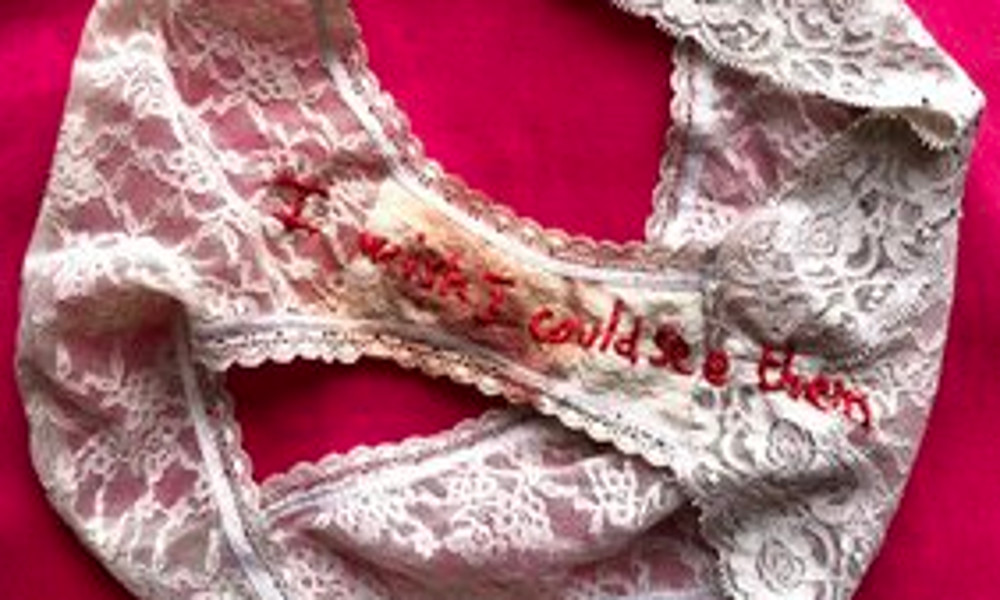 Art menstruel : Le Rouge de nos Âmes, un projet de Marcy Petit