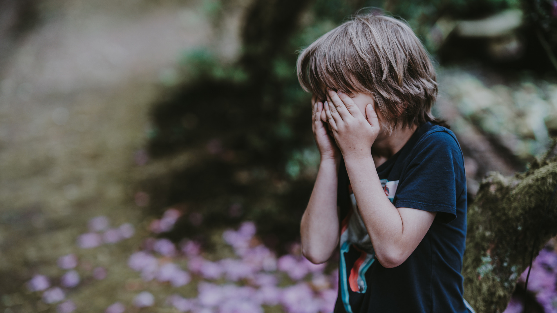 Violences faites aux enfants : un plan d'État sommé de tenir ses promesses
