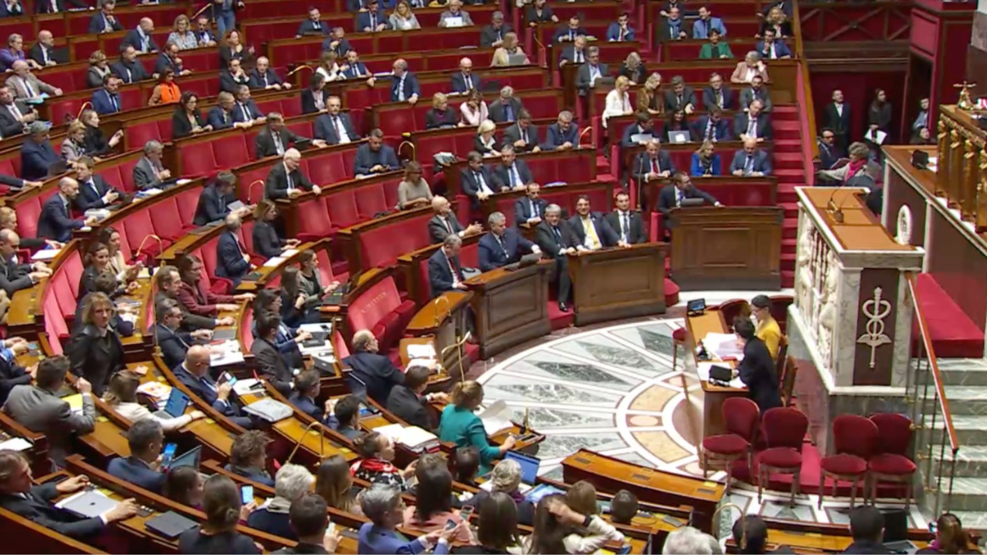 IVG dans la Constitution : victoire historique, mais Amnesty rappelle qu'un droit sans moyens ne sert pas à grand-chose