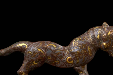 Tigre chinois en bronze incrusté d'or, visuel de l'exposition Animalia à l'Hôtel de la Marine
