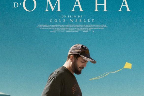 Affiche du film Sur la route d'Omaha de Cole Webley, avec John Magaro devant une voiture sur un desert de sel
