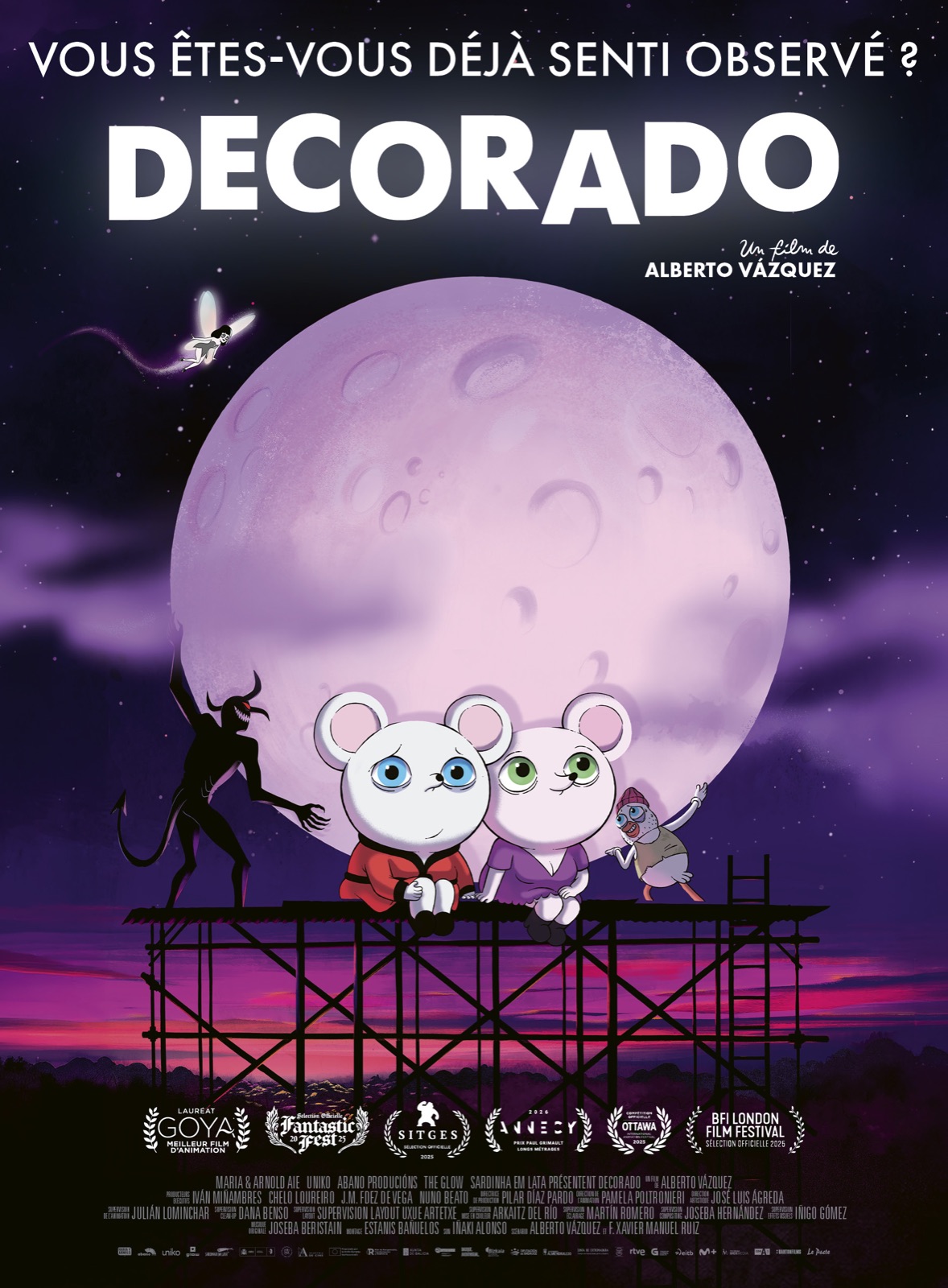 Affiche officielle de Decorado d'Alberto Vazquez : deux souris assises sur un echafaudage devant une immense lune violette