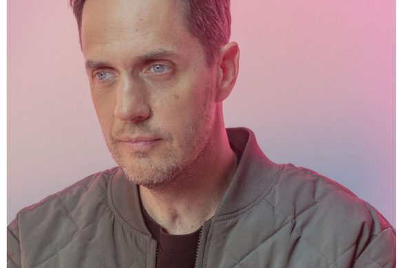 Pochette de l'album Voir la mer de Grand Corps Malade, portrait de Fabien Marsaud