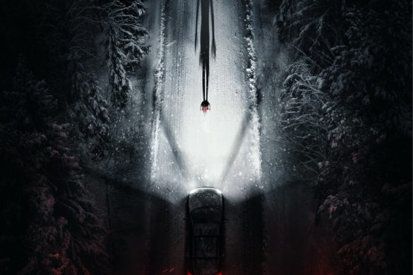 Affiche officielle du film Resident Evil (2026) de Zach Cregger, une silhouette au bout d'une route enneigée éclairée par les phares d'une voiture